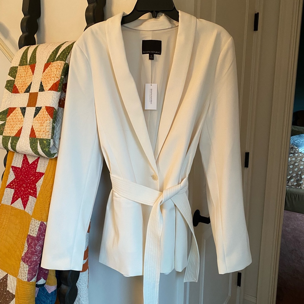 Banana Republic Ivory Blazer with Belt